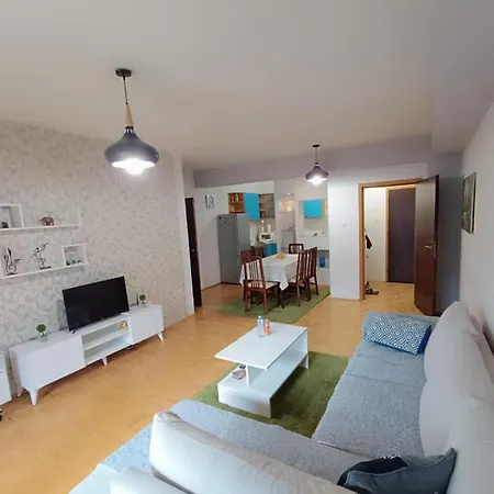 With Beautiful View ! Apartment *